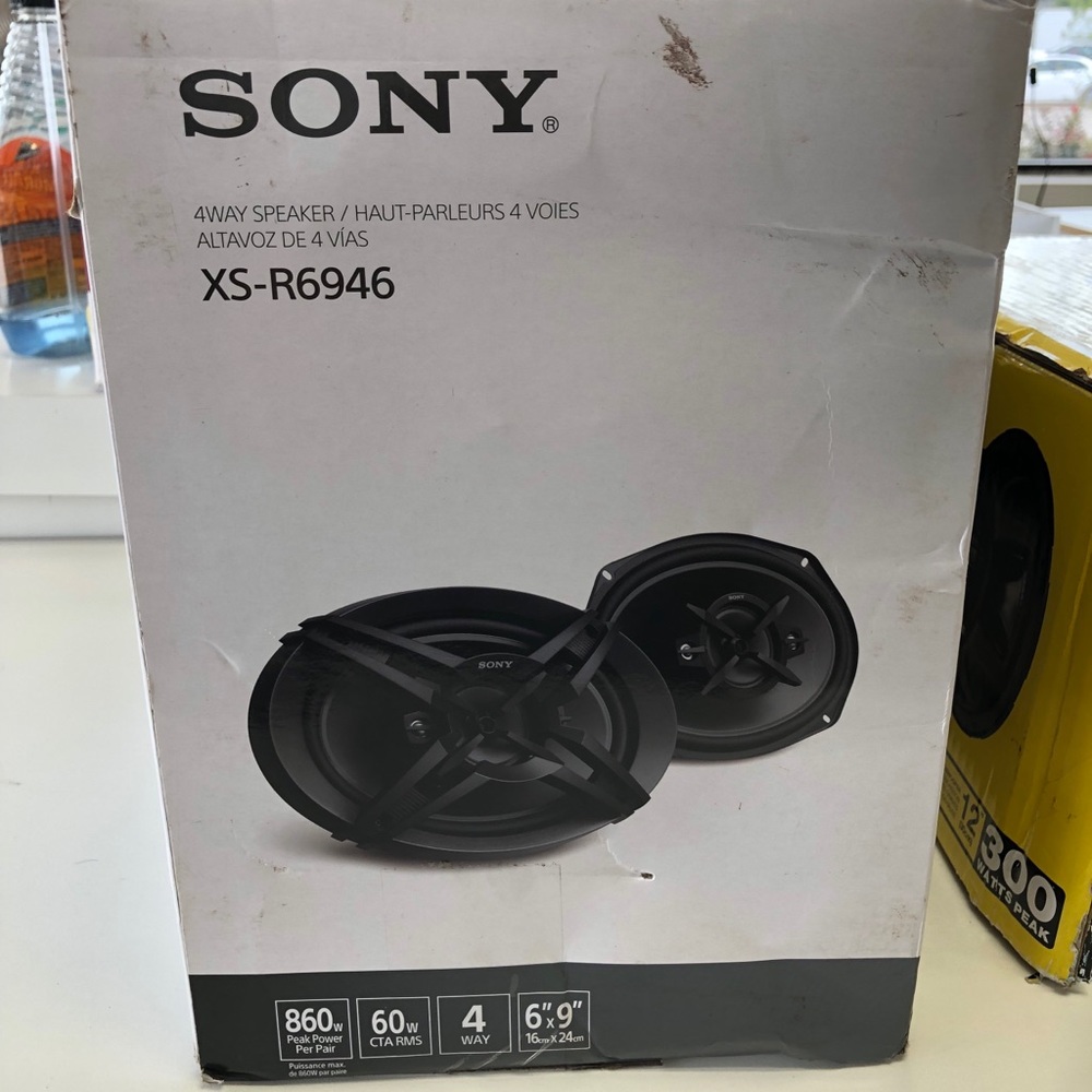 Car radio speaker